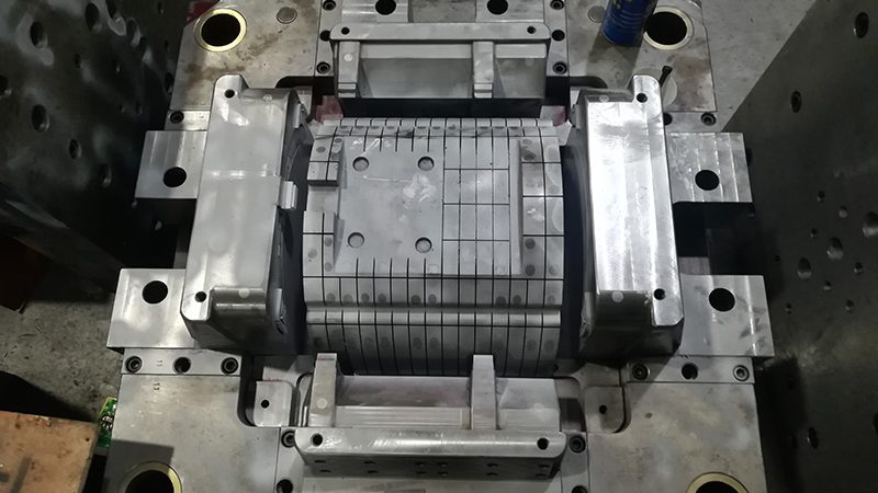 橡胶模具生产周期影响因素解析