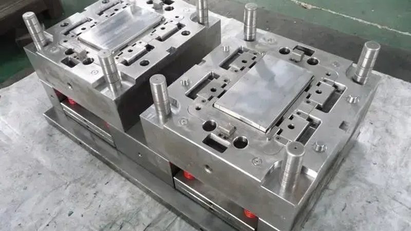 注塑模具加工费用构成解析**
