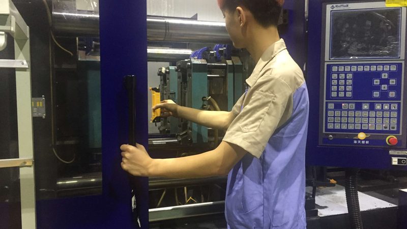模具定制不是选白菜，别让价格蒙住眼